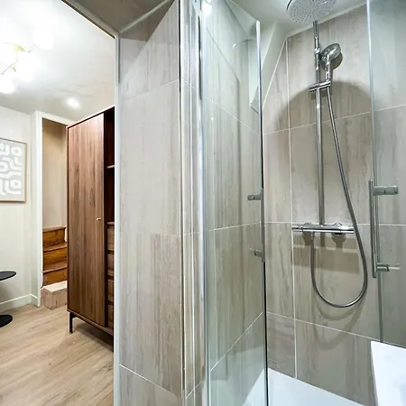 Apartmán Urban Flat 199 - Beautiful 5 Bedrooms In The Center