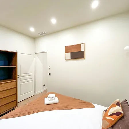 Urban Flat 199 - Beautiful 5 Bedrooms In The Center Paříž