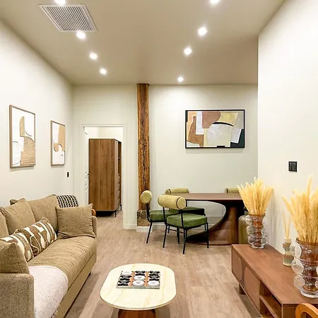 Urban Flat 199 - Beautiful 5 Bedrooms In The Center