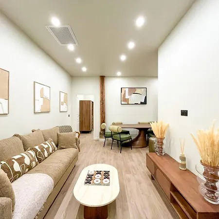Urban Flat 199 - Beautiful 5 Bedrooms In The Center Apartmán *