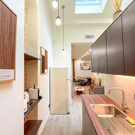 Urban Flat 199 - Beautiful 5 Bedrooms In The Center *