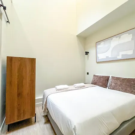 Apartmán Urban Flat 199 - Beautiful 5 Bedrooms In The Center *